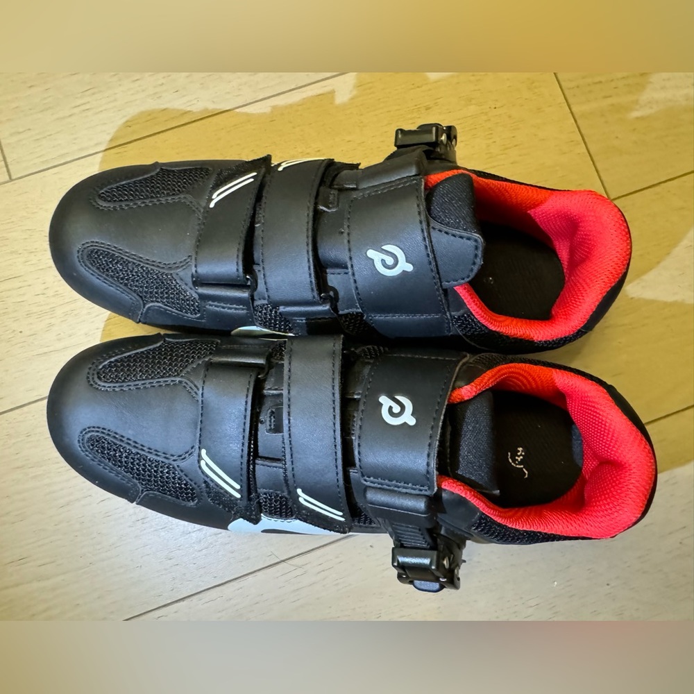 Peloton Spin Shoes - like new!